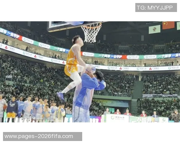 篮球暴扣的魅力与技巧解析让你领略飞跃的激情与力量 篮球暴扣的魅力与技巧解析让你领略飞跃的激情与力量