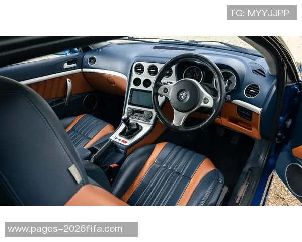 足球与汽车内饰的完美结合探索运动激情与设计美学的交融之旅